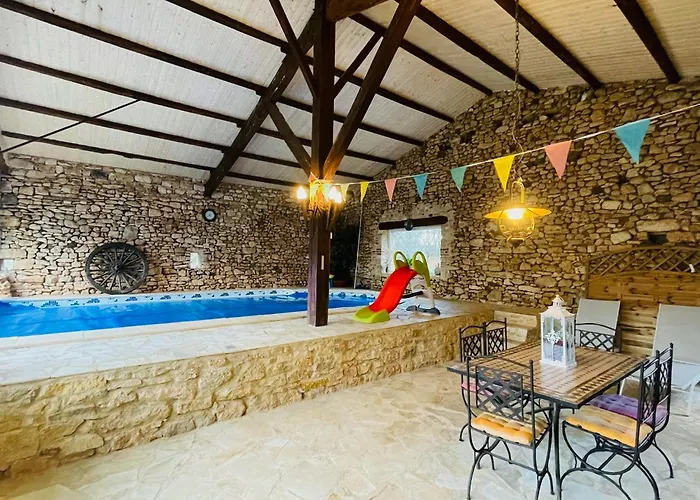 Refuge Champetre - Piscine Interieure - Detente Salles (Lot-et-Garonne)